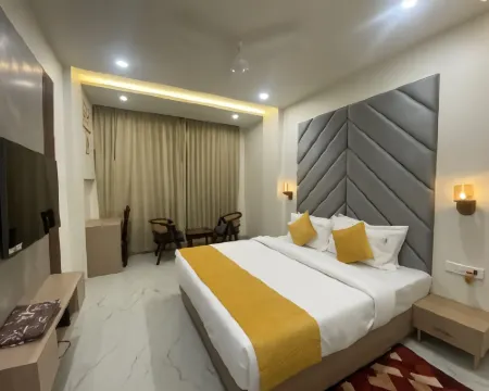 Hotel Aditya Grand Hotels in Sagar