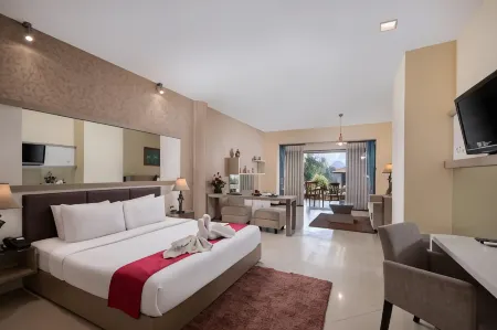 Royal Hotel and Villas Trawas