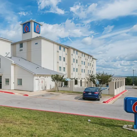 Motel 6 Marble Falls, TX