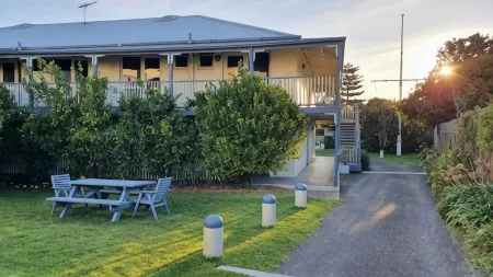 Point Lonsdale Guest House Отели рядом с достопримечательностью «Fort Queenscliff Museum»