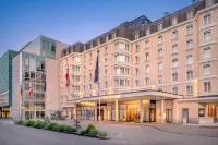 Sheraton Grand Salzburg Hotel in zona St Sebastian's Cemetery