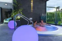 La Maison Blanche Hotels in Escalles