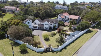 Hathaway Guest House Hotels near Aquarium