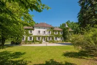 Chateau des Ayes - Chambres & Suites Hotels in Balbins