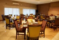 Kadoma Hotel & Conference Centre - breakfast