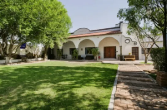 キャピタル O ハシエンダ フィラデルフィア エル アトロン、イラプアト