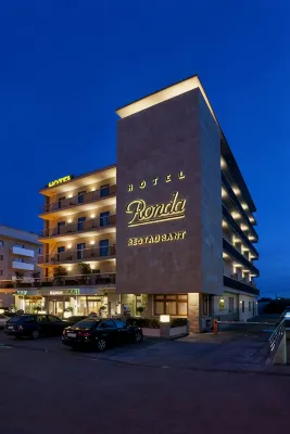 Ibis Styles Figueres Ronda Hotels near Castell de Sant Ferran
