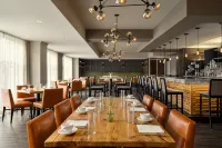 Naperville Riverwalk Hotels in Naperville