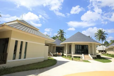 Wis Beach Khanom Hotels near Nai Phlao Beach