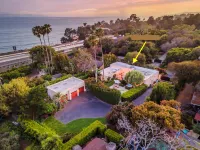 Heated Pool and Lush Gardens - Elegant Mediterranean Retreat