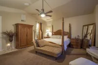 Private Desert Oasis – Resort Pool, Waterslide, Spa, Fire Pit & Lounge Hotels near Walgreens