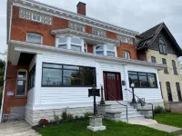 Buffalo Guesthouse - 3-Star