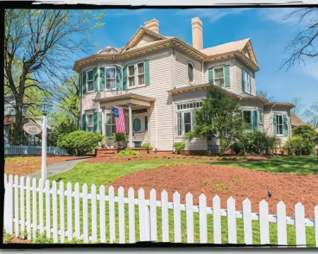 Charles Bass House Bed & Breakfast Hotels in Halifax County
