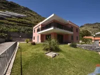 Luxury house, Fully equipped, Private parking, Good access roads. Hotels in Ponta do Sol