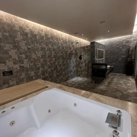 Her Home Spa Motel Douliu