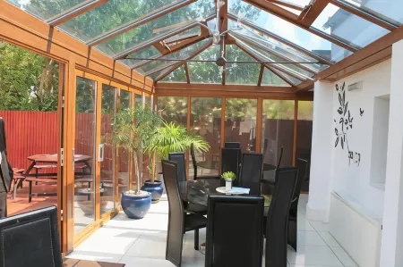 Skylark Guest House Отели рядом с Аэропорт Хитроу