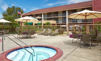 La Quinta Inn & Suites by Wyndham Thousand Oaks-Newbury Park