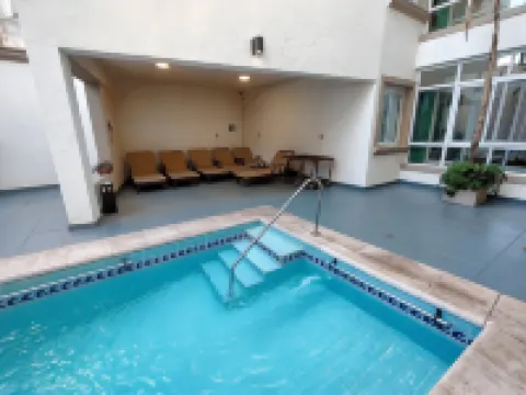 龔多爾套房公寓酒店