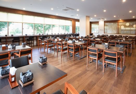 호텔 객실 및 서비스 비교