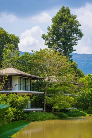 The River Resort Отели в г. Champasack District