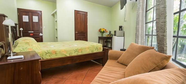Oceanfront Hotel Verde Mar Direct Access to the Beach Hotels in Quepos