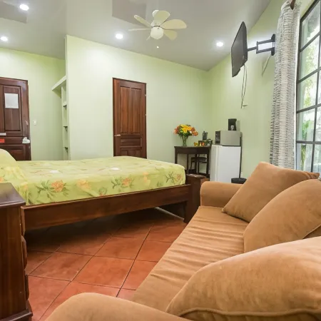 Oceanfront Hotel Verde Mar Direct Access to the Beach