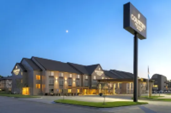 Country Inn & Suites by Radisson, St. Cloud West, MN