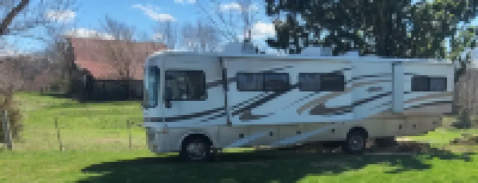 The Farmside Retreat near I-81/26, a quiet country escape to nearby Tri-Cities.