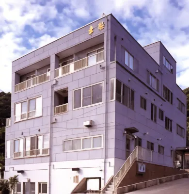 Wakasakamiko Bokai Kouraku 미카타카미나카 군 호텔