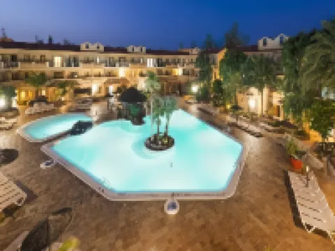 エルバ ルシア スポーツ & スイート ホテル マクソラタのホテル