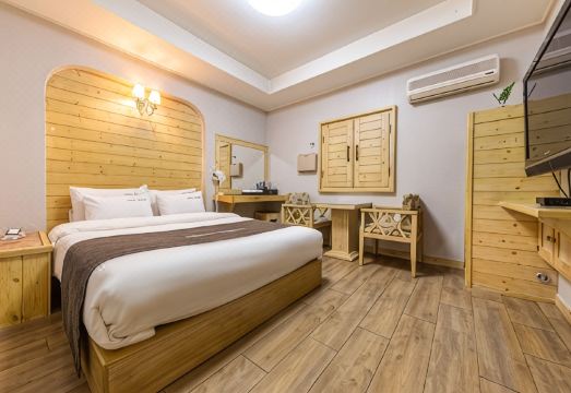 하루호텔 로비 모습