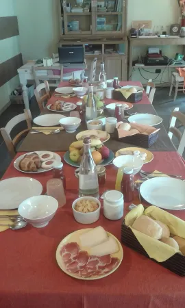 Agriturismo Terra e Lago d'Iseo Franciacorta Отели в г. Адро