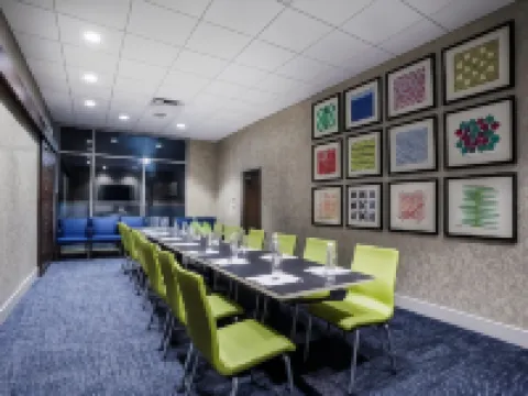 ホリデイ イン エクスプレス クイーンズベリー - レイク ジョージ エリア by IHG クイーンズベリーのホテル