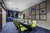 Holiday Inn Express & Suites QUEENSBURY - LAKE GEORGE AREA by IHG Hotels in Queensbury
