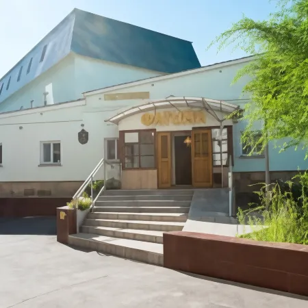 Фатима Отели рядом с достопримечательностью «Благовещенский собор»