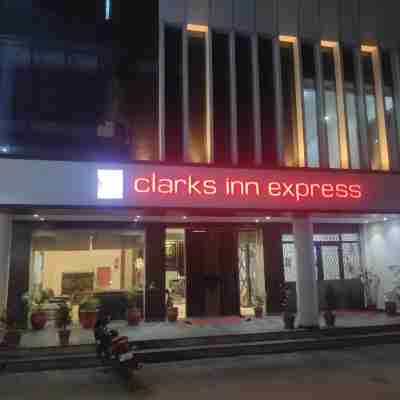Clarks Inn Express, Jammu Hotel Exterior