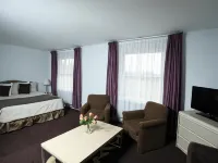 Airport Hotel Mara Отели рядом с достопримечательностью «Золитуде»