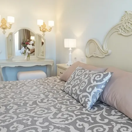 Отель Чарушин Отели рядом с достопримечательностью «Танк Т-34»