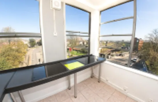 肯薩爾綠色背包客旅館