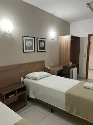 Larison Economy Hotel a 