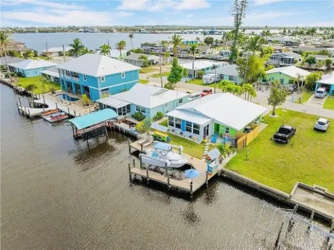 Fisherman’s Paradise Cozy Waterfront Retreat Matlacha - Your Dream Escape