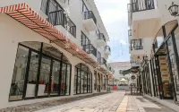 Jember Town Square Apartment by Calli Rooms - Apartments