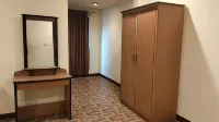 Cozzy Galaxy Hotel