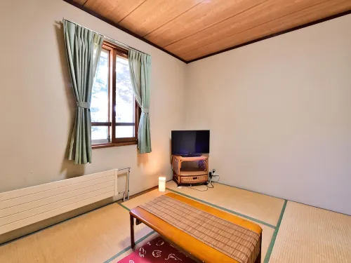 Kurumayama Kogen Guesthouse Urara - Mountain view