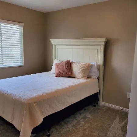 Cozy Ski, Golf, & Hiking Retreat w/Hottub, Pool, Private Sauna, Pingpong, & More