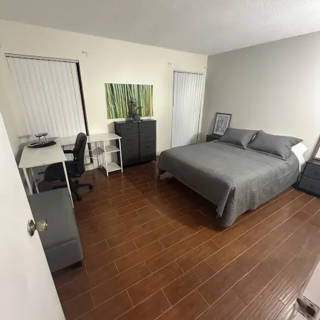 Close to UF Condo 2 Beds 1 Bath with parking in Gainesville, FL