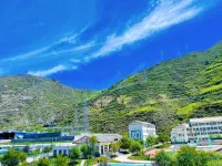 Yuekeyunju Homestay (Songpan Station) - 2성급