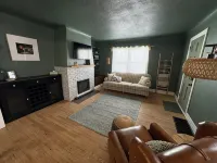 The Clover Cottage - Rolla's St.Pat's Themed house near S&T, Acorn Trail & more!