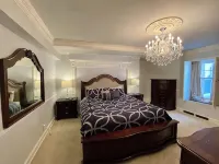 Huge condo in historic hotel near Lake Michigan/Parks/Festivals w/parking - 뷰