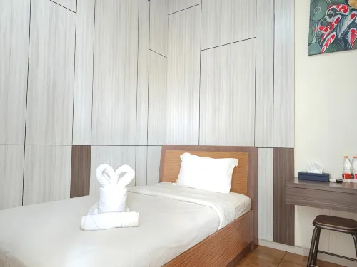 Pondok Indah Guesthouse by Ecommerceloka